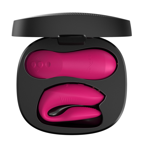 WV_Chorus Pro_case-opened-top_Electric Pink_4000x2499